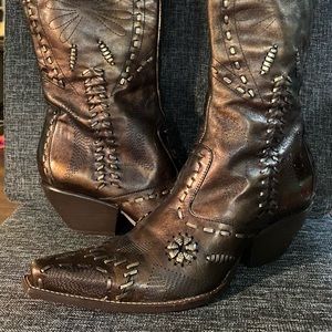BCBGirls cowboy boots metallic bronze size 9
